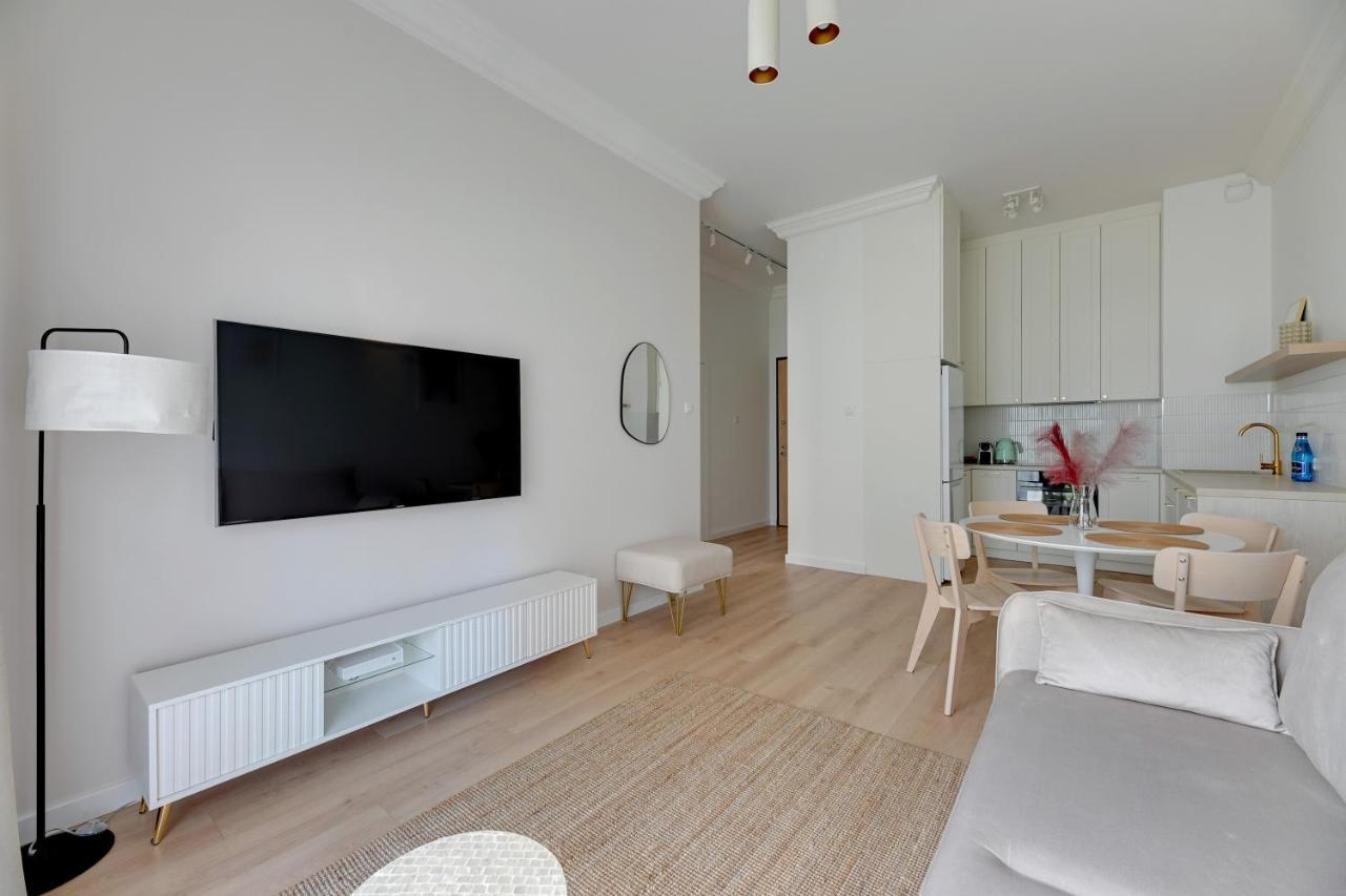 Zajezdnia Wrzeszcz Seaside & Parking By Downtown Apartments Gdansk Exterior photo
