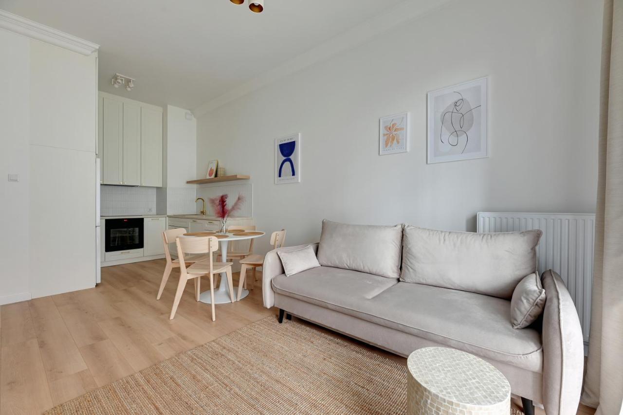 Zajezdnia Wrzeszcz Seaside & Parking By Downtown Apartments Gdansk Exterior photo